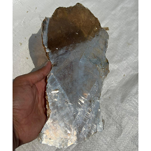 Mica Sheets - High-purity Natural Mica, 40-55% Sio2, Brown/light White, Irregular Particle Size, Heat Resistance Up To 1000â°c, Customizable