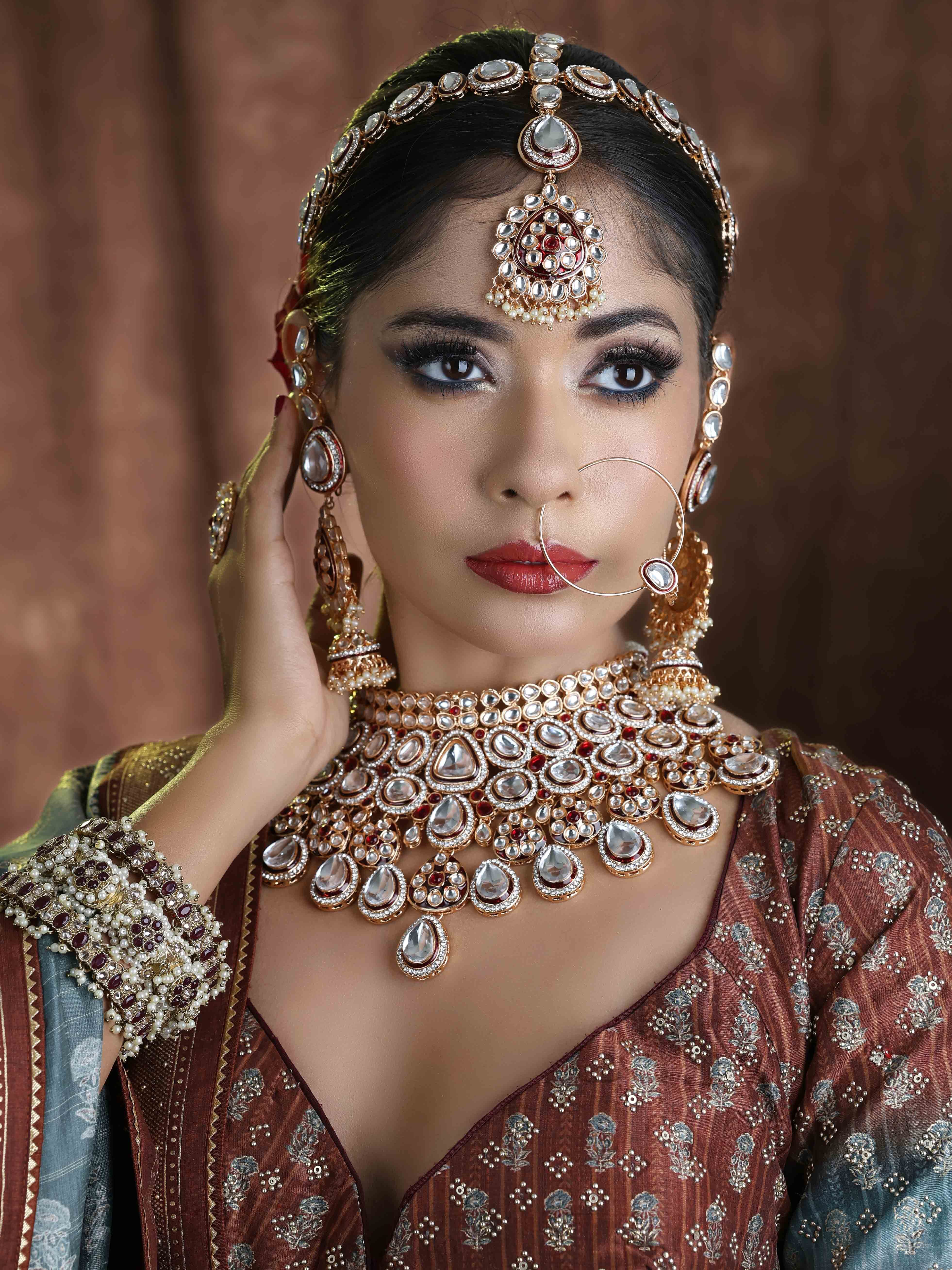 Dazzling Divinity Kundan Semi Bridal Rose Gold Plated Jewellery Set..