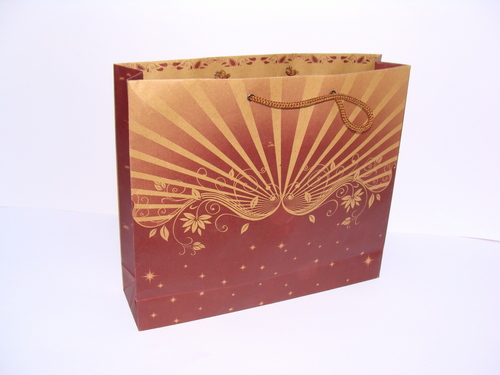 डिज़ाइनर पेपर बैग