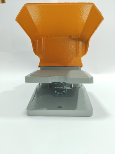 SE-FS14 FOOT SWITCH WITH COVER - Ergonomic Design, 10A Capacity, User-Friendly Foot Activation | Ideal for Industrial, Medical, and Home Use