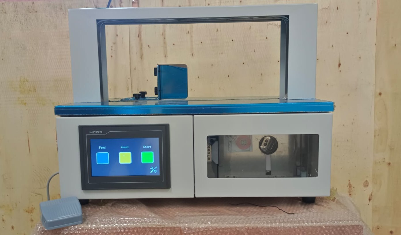 Note Strapping Machine - Pet Material, 470x220mm Arch Size, Silver Finish | Handles Packages As Small As 30x10mm