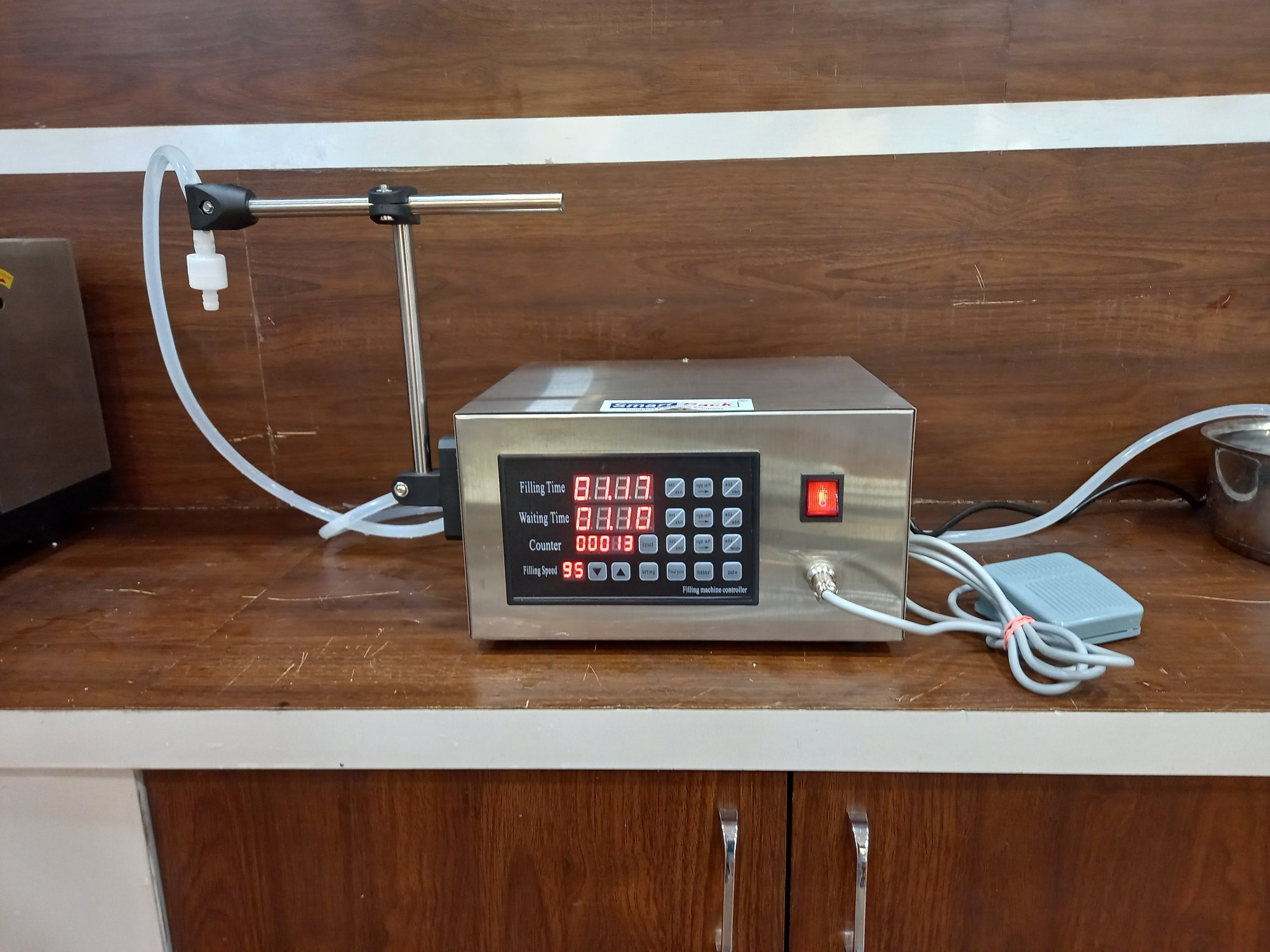 Digital Liquid Filling Double Nozzle Normal Model - Automatic Grade: Semi-automatic