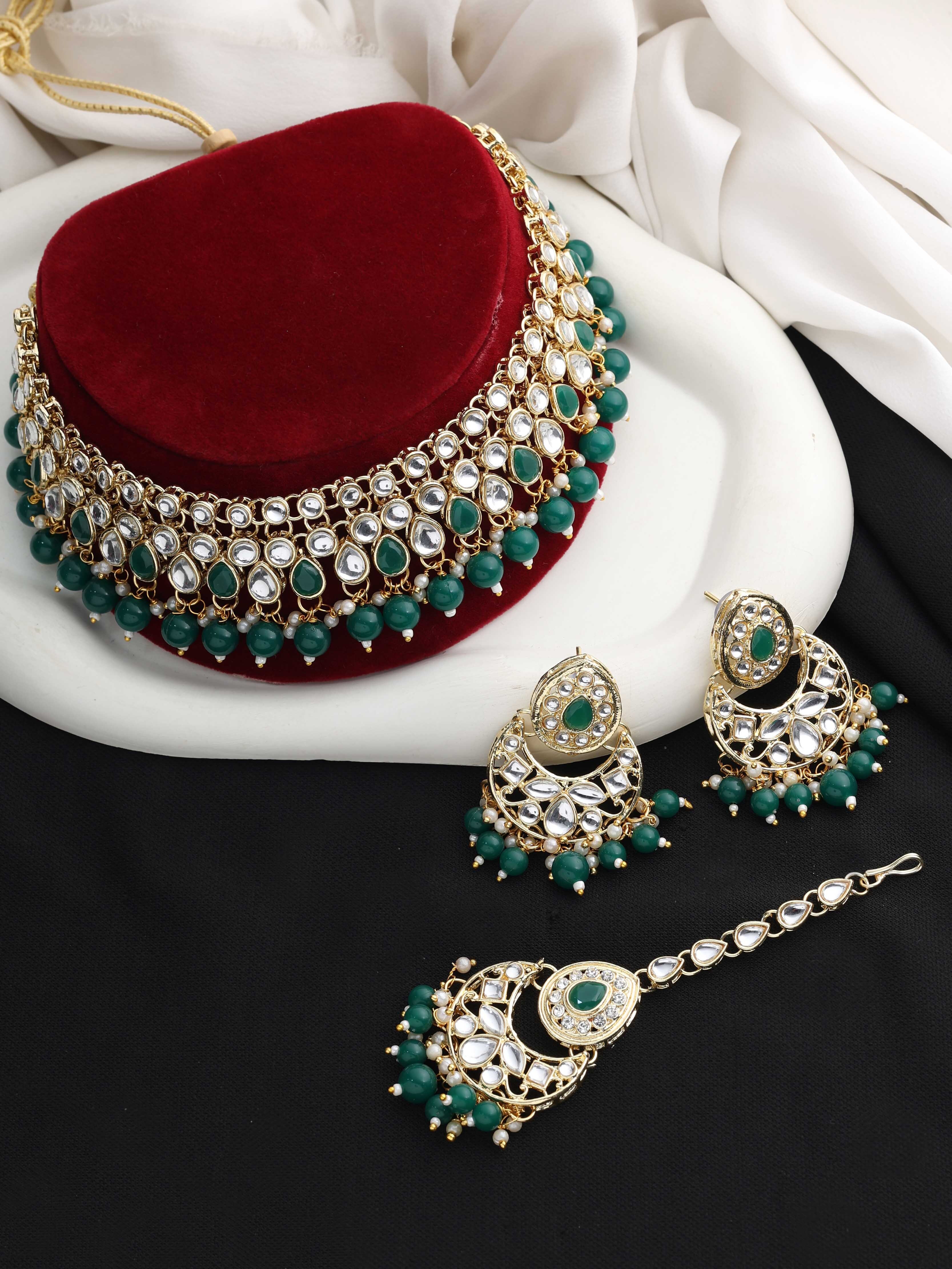 Emerald Elegance Kundan Choker Necklace Set