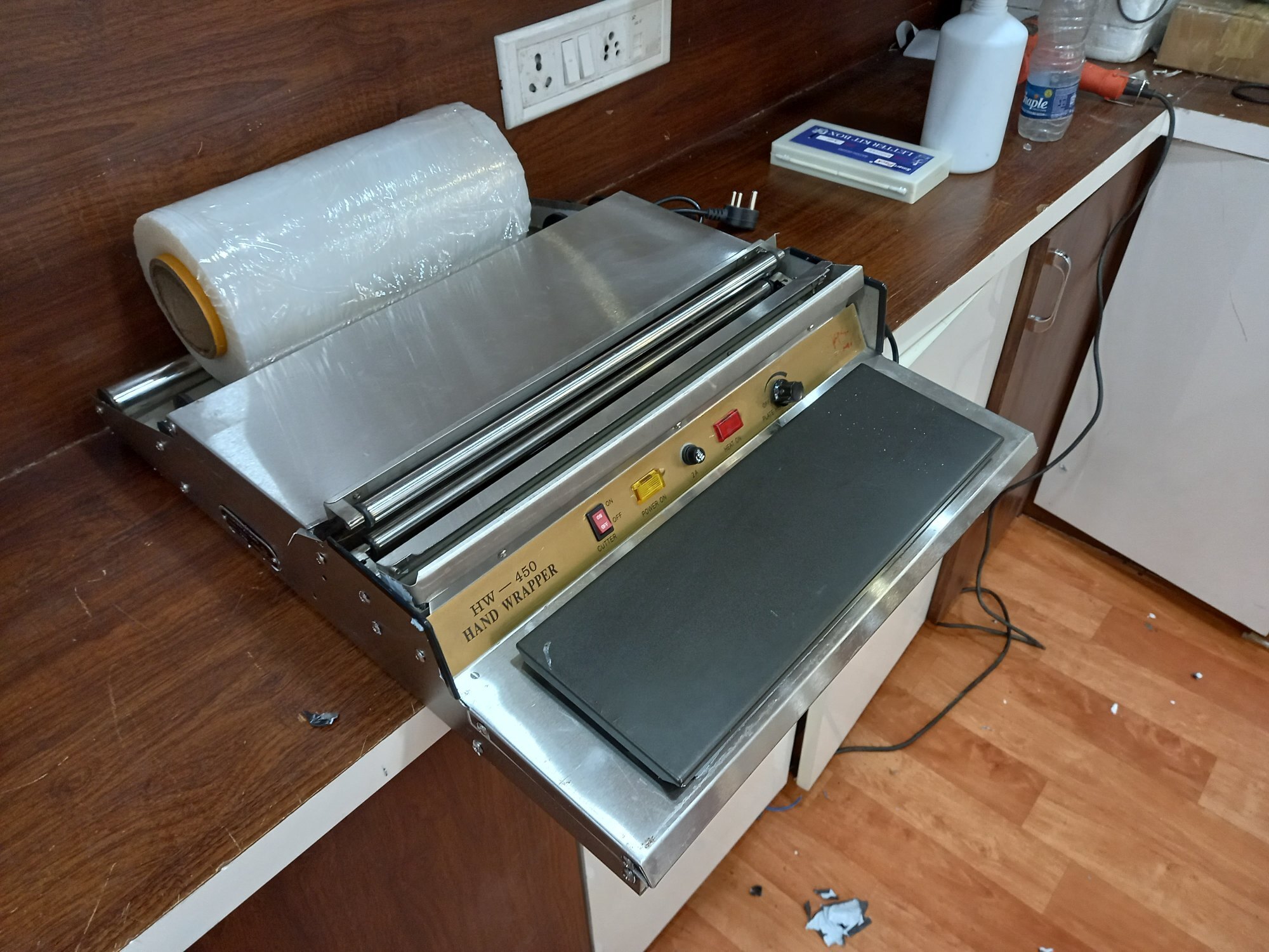 Manual Wrapping Machine (Clean Wrap Machine)hw-450 - Color: Silver