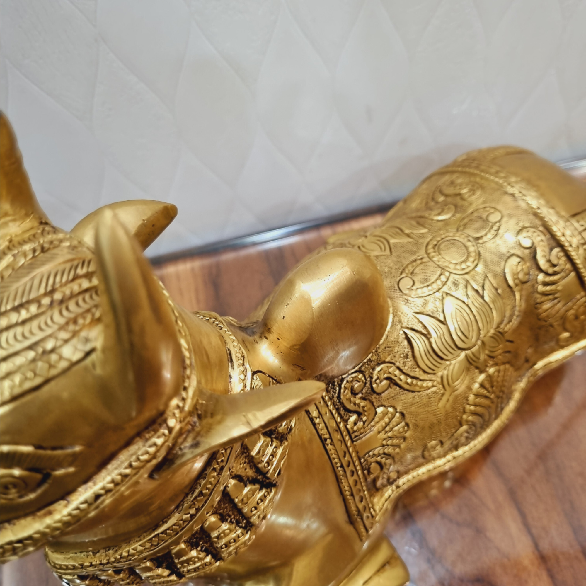 Aakrati Traditional Brass Nandi Murti - Symbol Of Strength| Nandi Figurine| Temple Daccor (Yellow, 8.5) - Color: Yellow