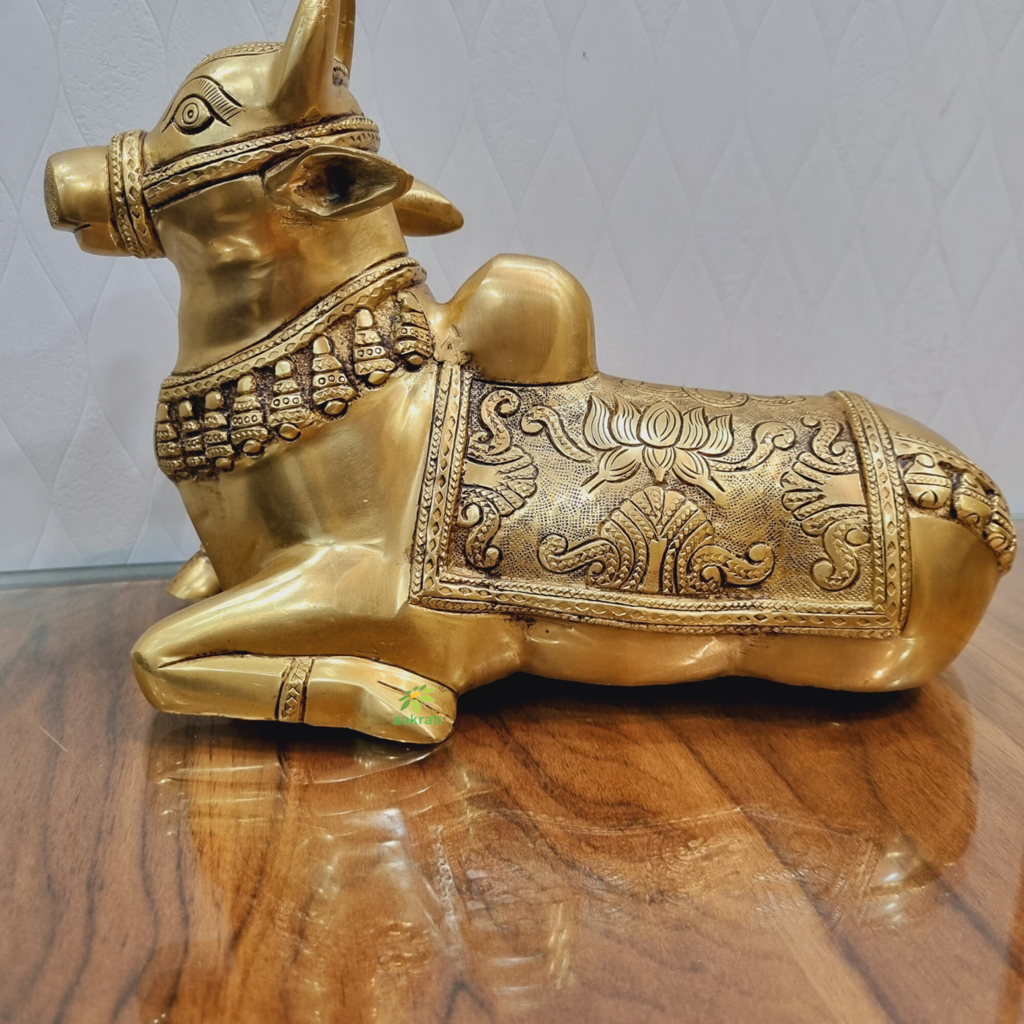 Aakrati Traditional Brass Nandi Murti - Symbol Of Strength| Nandi Figurine| Temple Daccor (Yellow, 8.5) - Color: Yellow