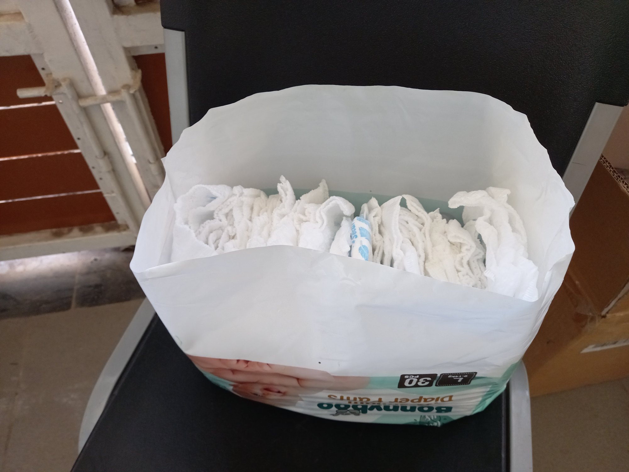 Dipper/napkin Packaging Machine - Color: Silver