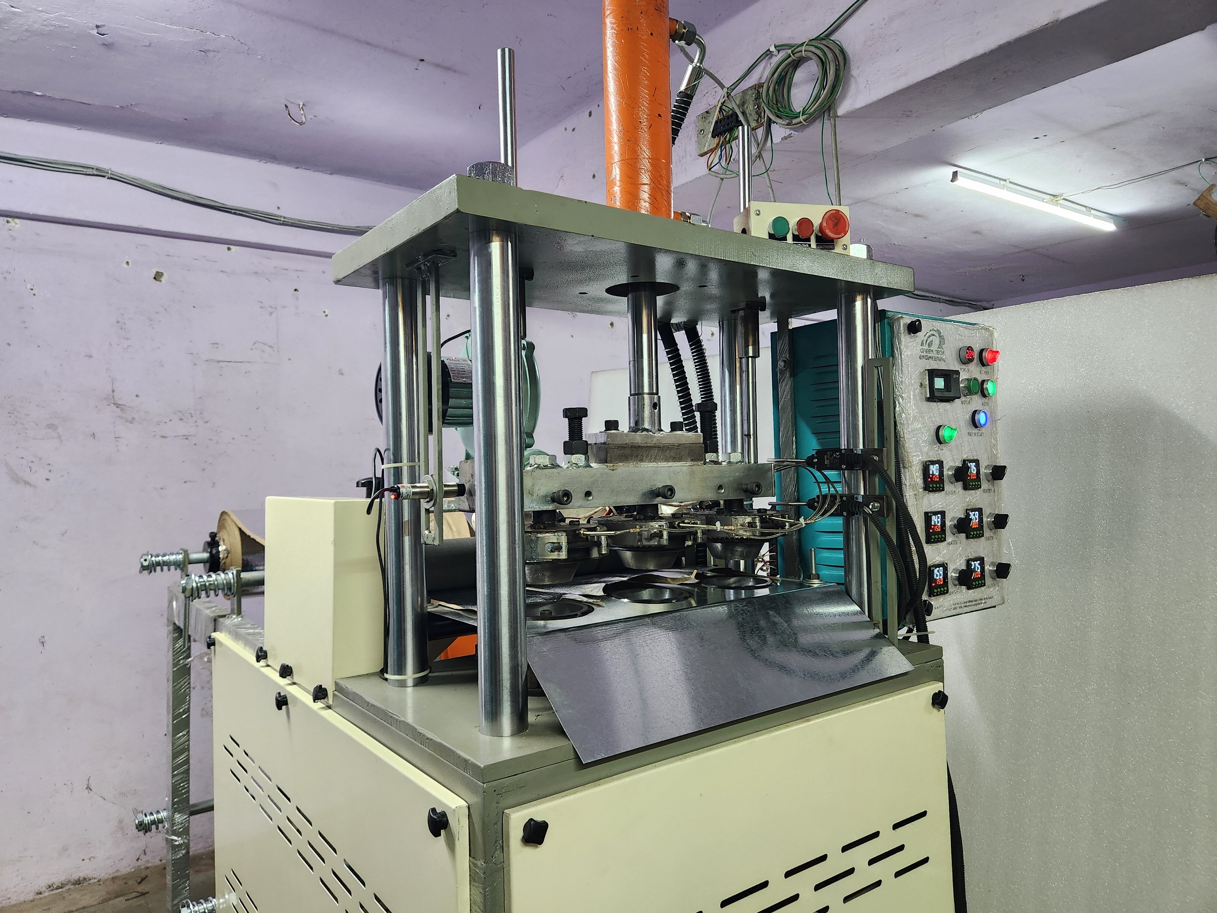 High Speed Dona Making Machine - 4 To 15 Inch Die Size | 4800 Dona/hour, 2800 Thali/hour, Plc Control, Digital Temperature Controller, 400 Kg Weight