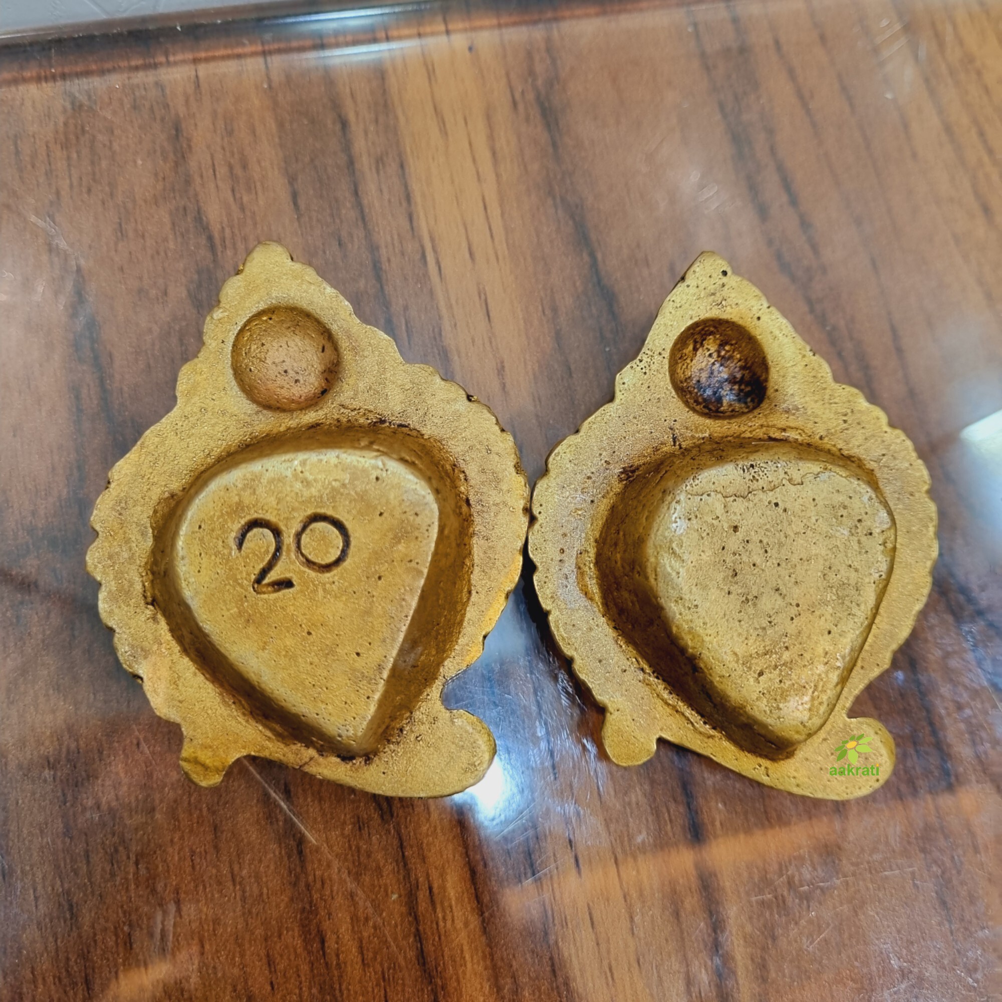 A Pair Of Brass Shankh Made By Aakrati| Brass Conch| Puja Items| Temple Da Accor| Collectable Figurine (Yellow 1