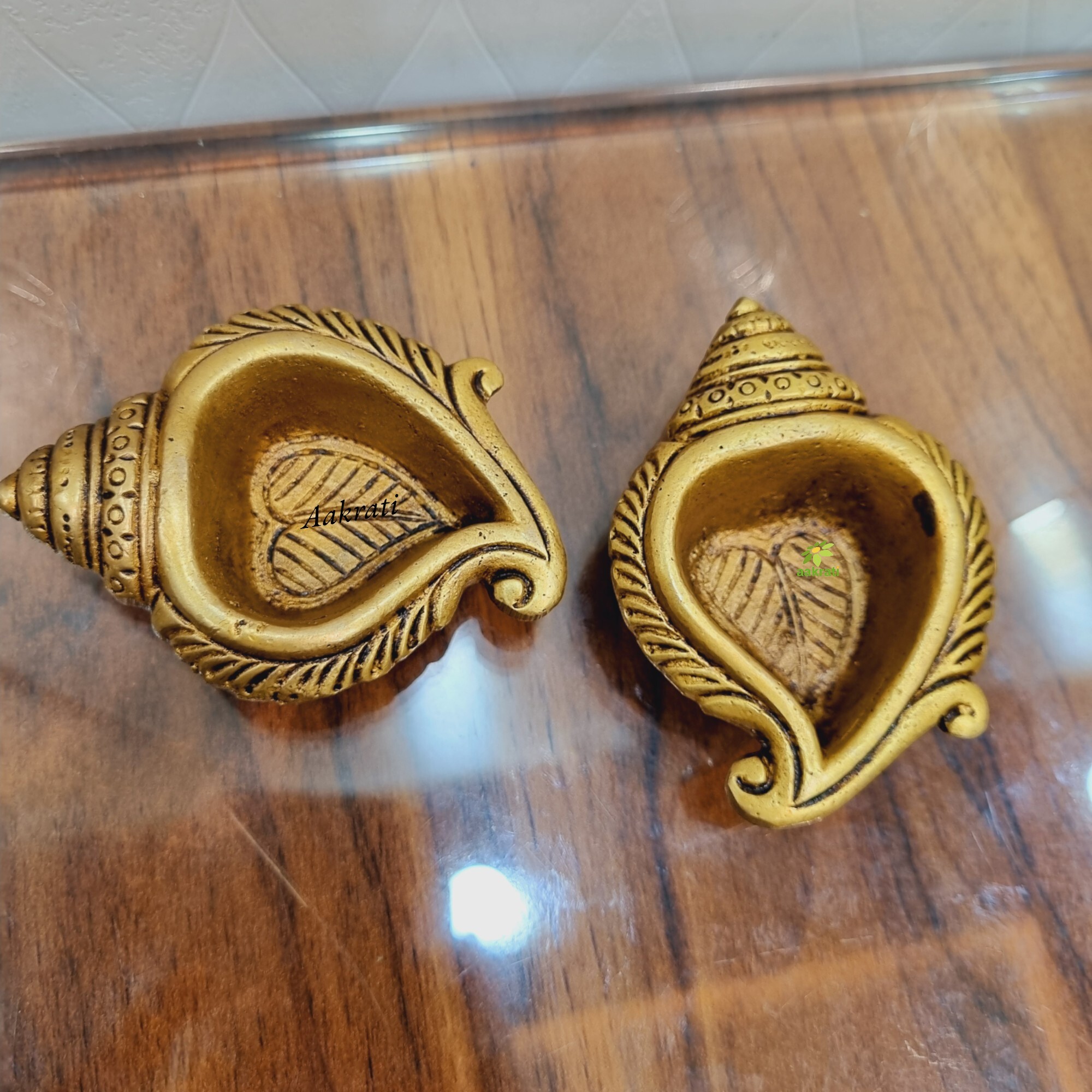A Pair Of Brass Shankh Made By Aakrati| Brass Conch| Puja Items| Temple Da Accor| Collectable Figurine (Yellow 1