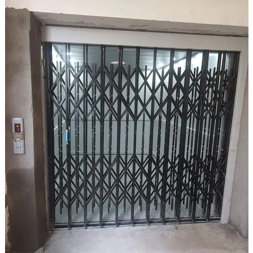 Industrial Goods Lift - Load Capacity: 2 Tonne