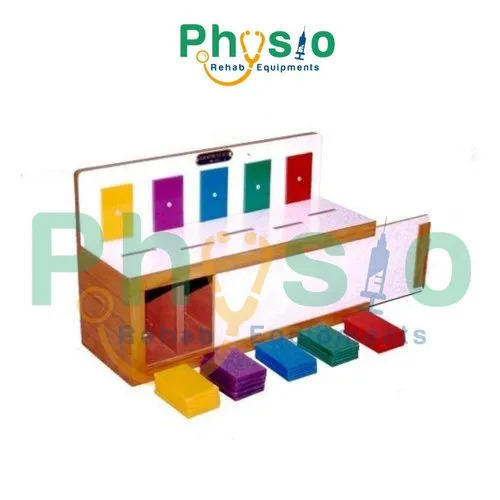 Colour Sorting, Matching and Posting Box - High-Quality Plastic Plates, 25 Pieces in 5 Vibrant Colours, Recyclable and Portable for Children