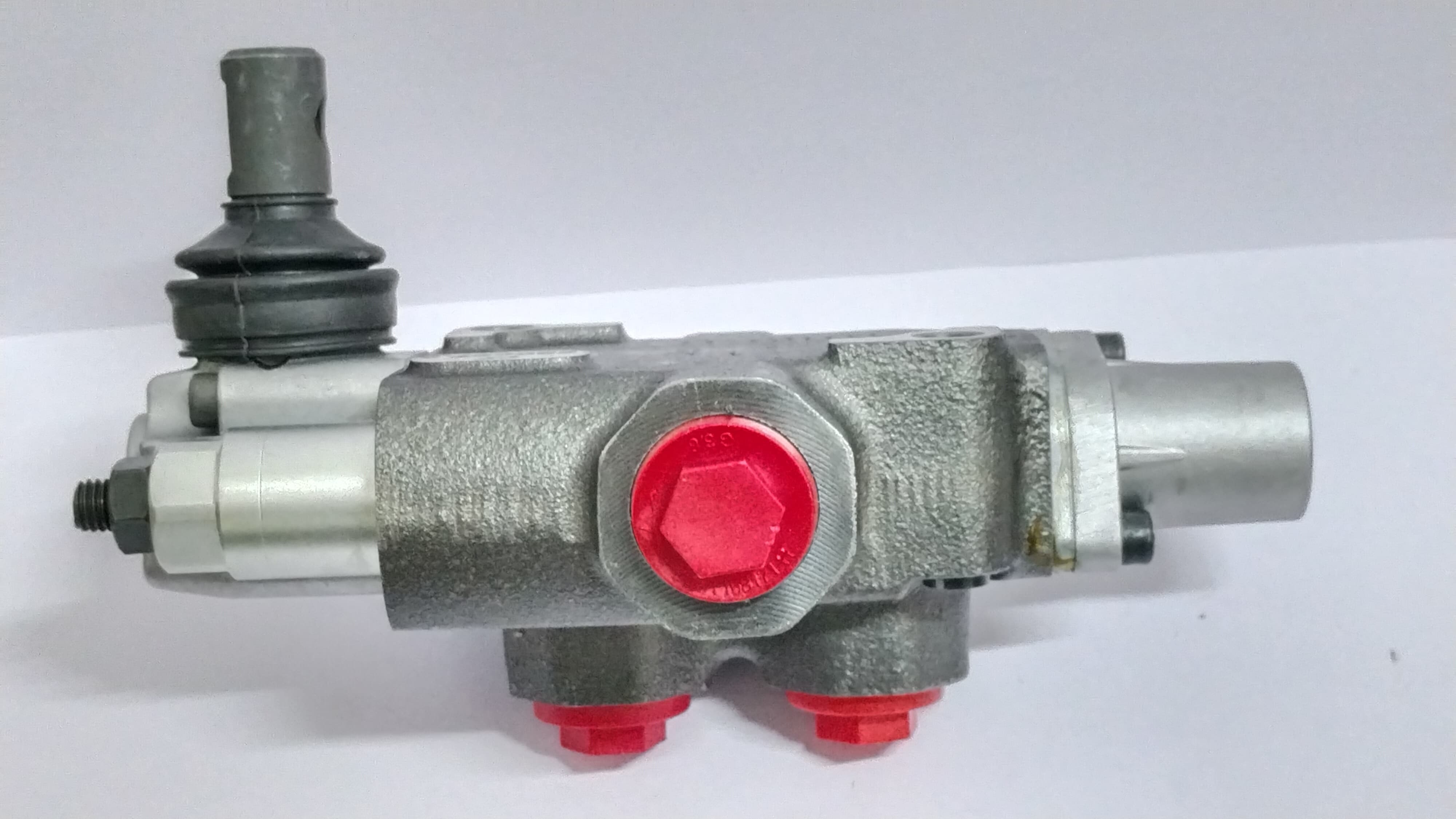 Walvoil Control Valve - Hydraulic Component , Single Lever Joystick Control For Precise Fluid Regulation In Industrial, Agricultural, And Machinery Applications
