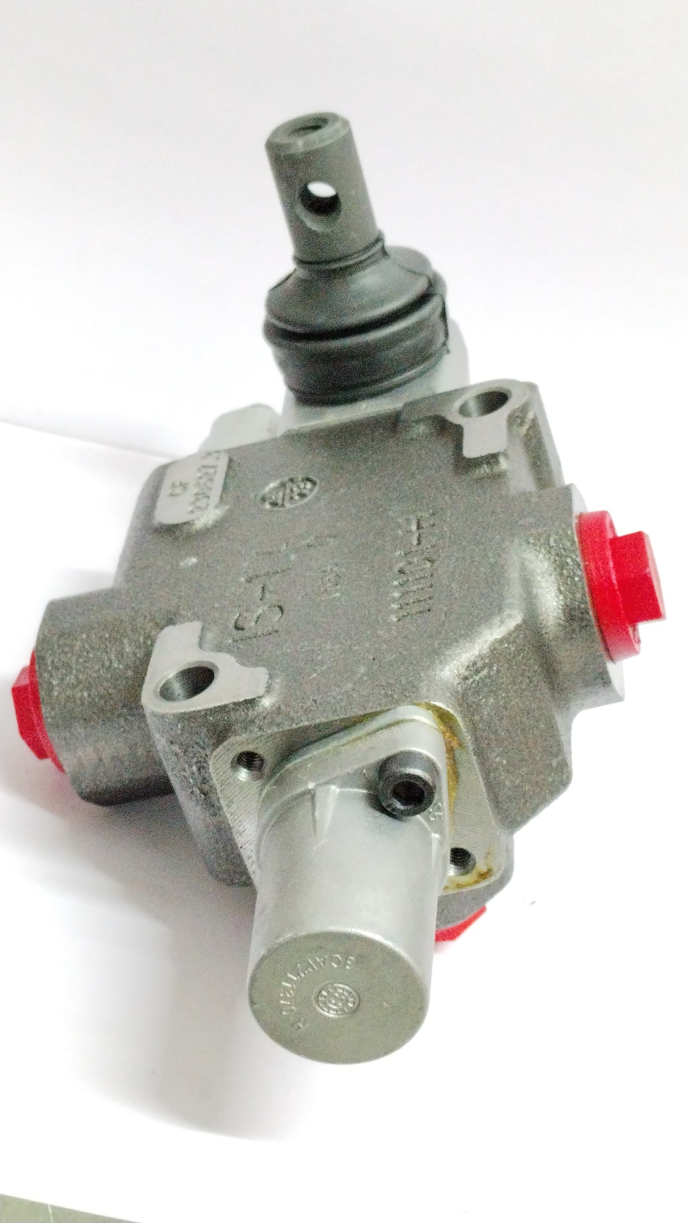 Walvoil Control Valve - Hydraulic Component , Single Lever Joystick Control For Precise Fluid Regulation In Industrial, Agricultural, And Machinery Applications