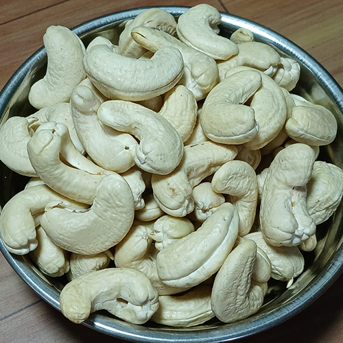 प्राकृतिक काजू नट