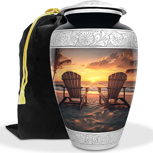 मनुष्य की राख के लिए समुद्र तट चिता करण कुल्हड़