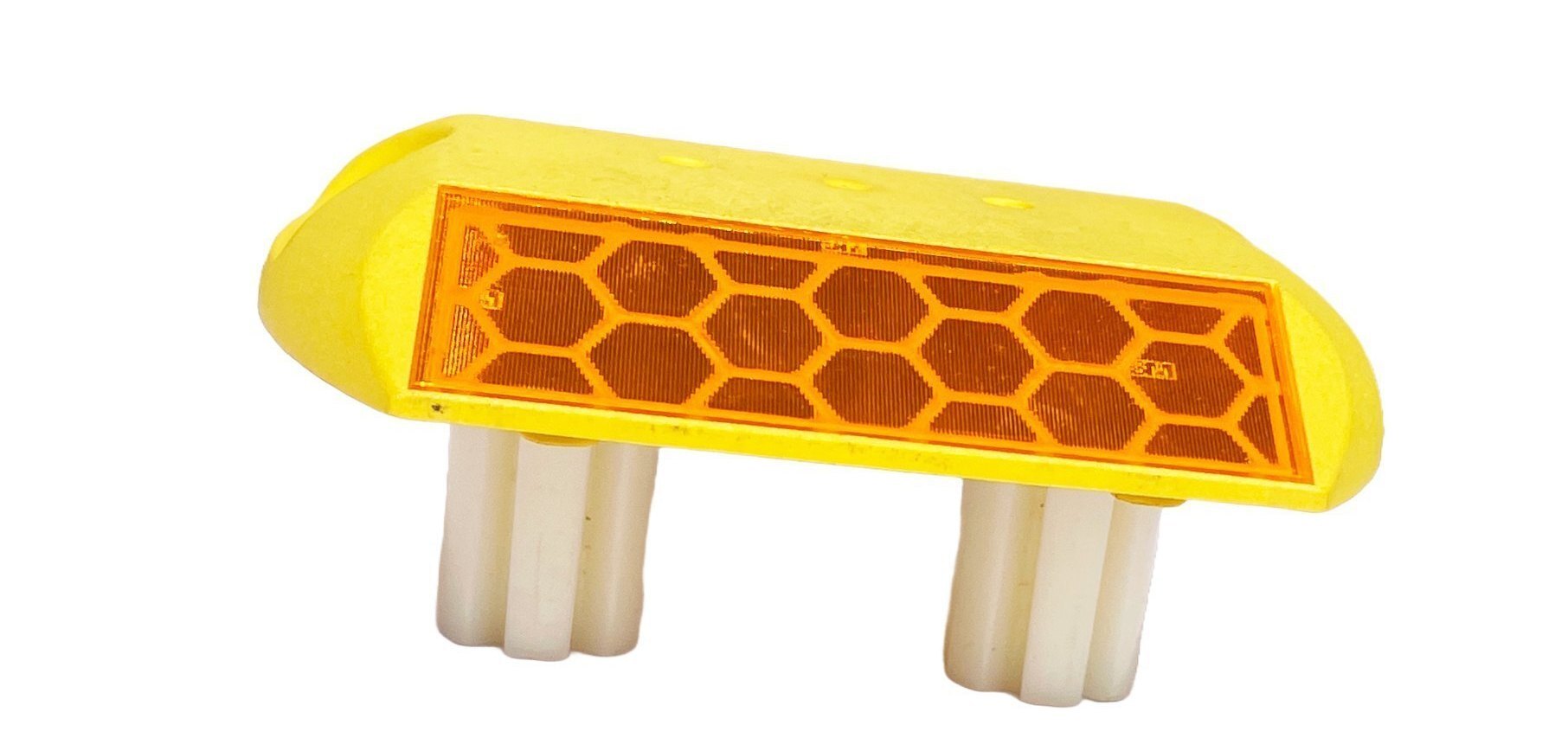 3m Double Shank Road Studs - Polycarbonate, 100 Mm Size, 88.9 Mm X 101.1 Mm Dimensions, Multicolor | For Infra Projects, Manual Function, Enhanced Night Visibility