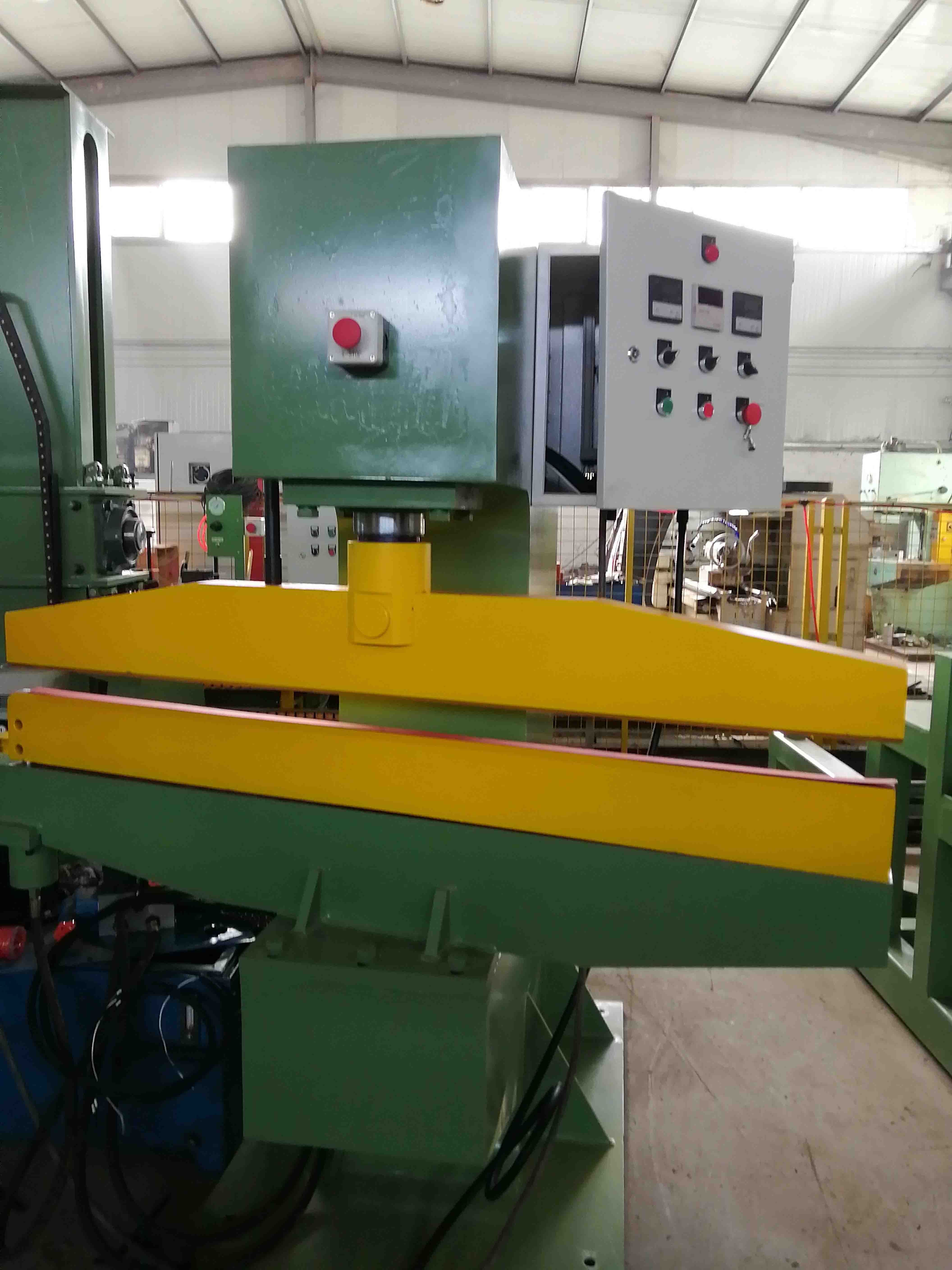 Skiving Machine And Abrasive Belt Joint Machine For Abrasive Cloth - Color: Green