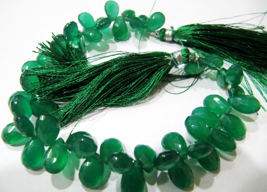Natural Green Onyx Pear Shape 8x10mm To 10x15mm Strand Of 8 Inch Long