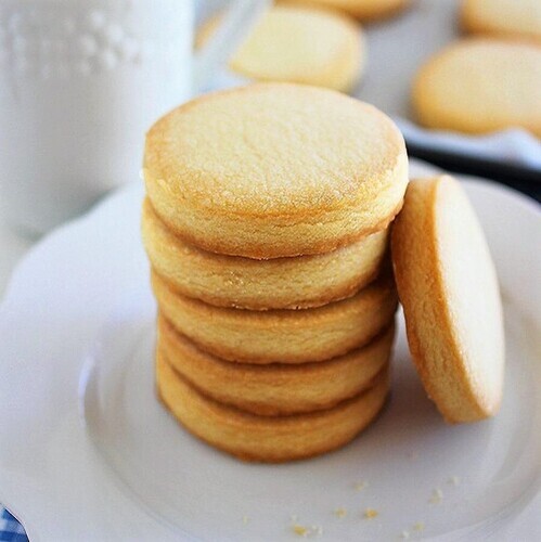 Butter Cookies - Semi-Hard Texture, Round Shape, Sweet Taste | Crafted with High-Quality Ingredients for All Cookie Lovers