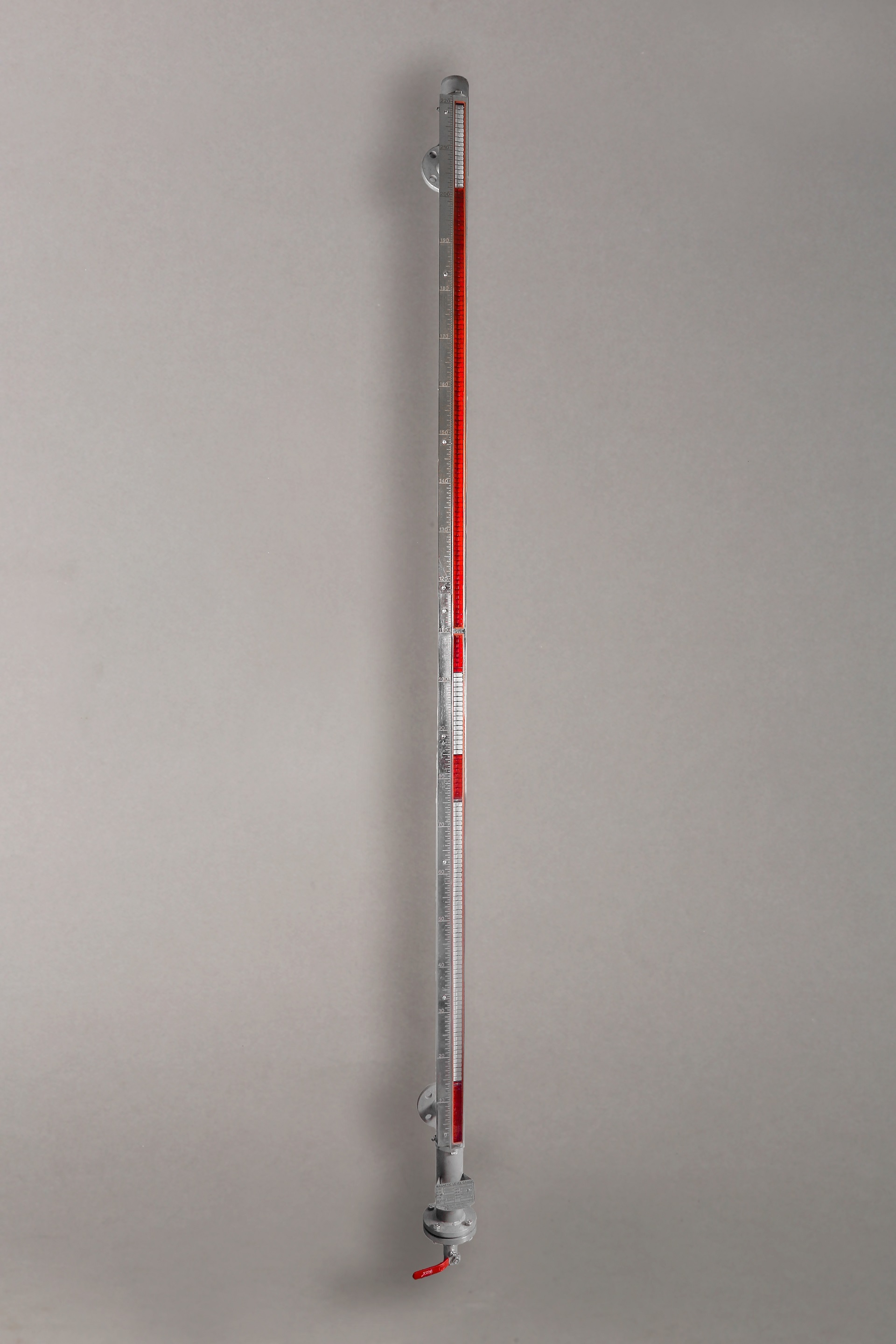 Bi - Color Roller Level Gauge - Accuracy: 0.5 %