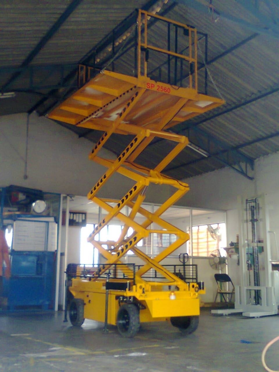 Scissor Platform Lift - Attributes: Durable