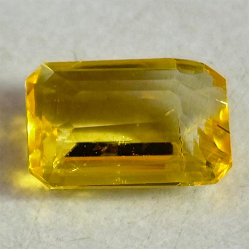 Rectangular Ceylon Yellow Sapphire - Shape: Emerald Cut