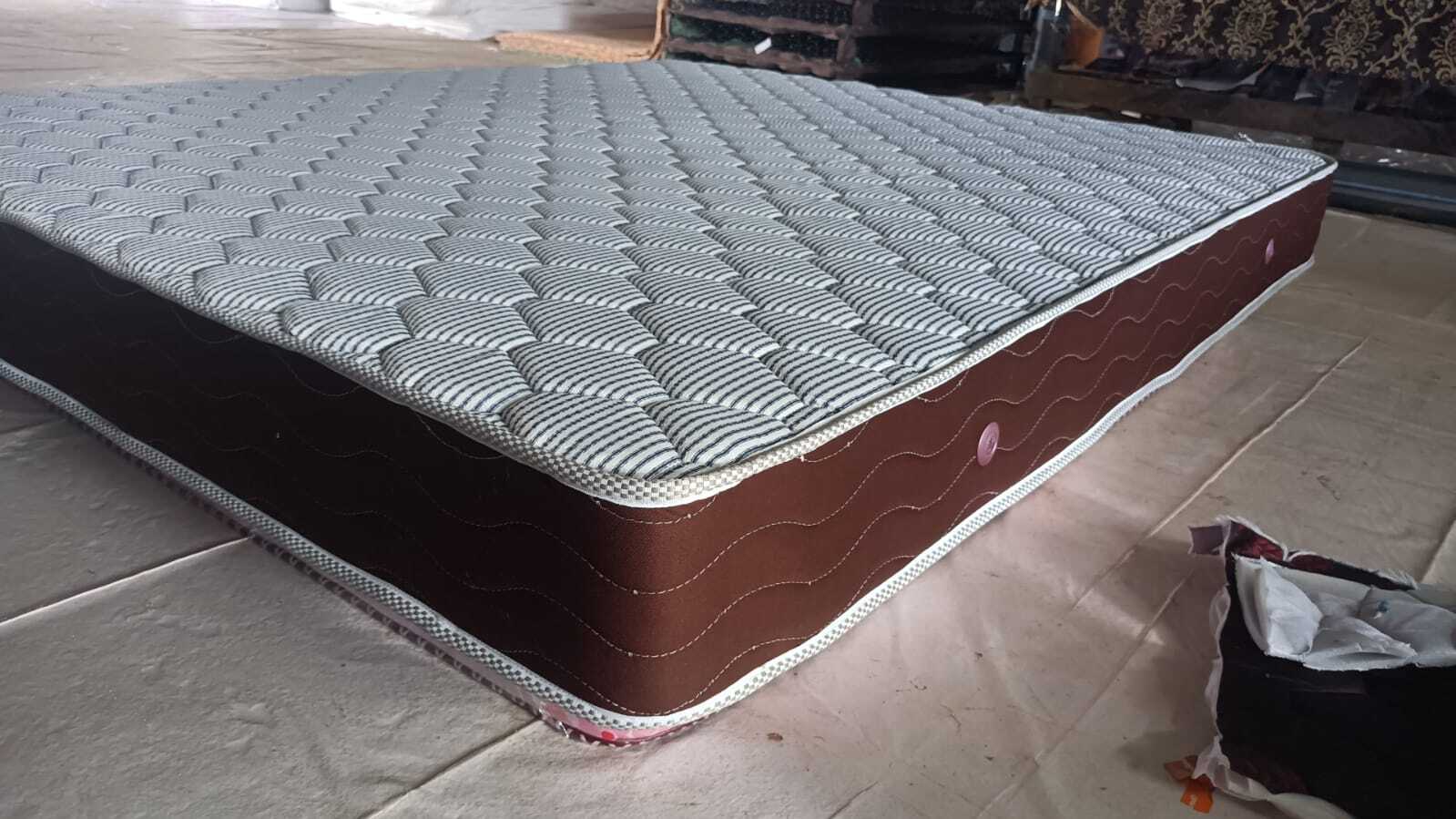 High Quality Bed Mattress - High-density Foam, King Size | Luxurious Comfort And Durability