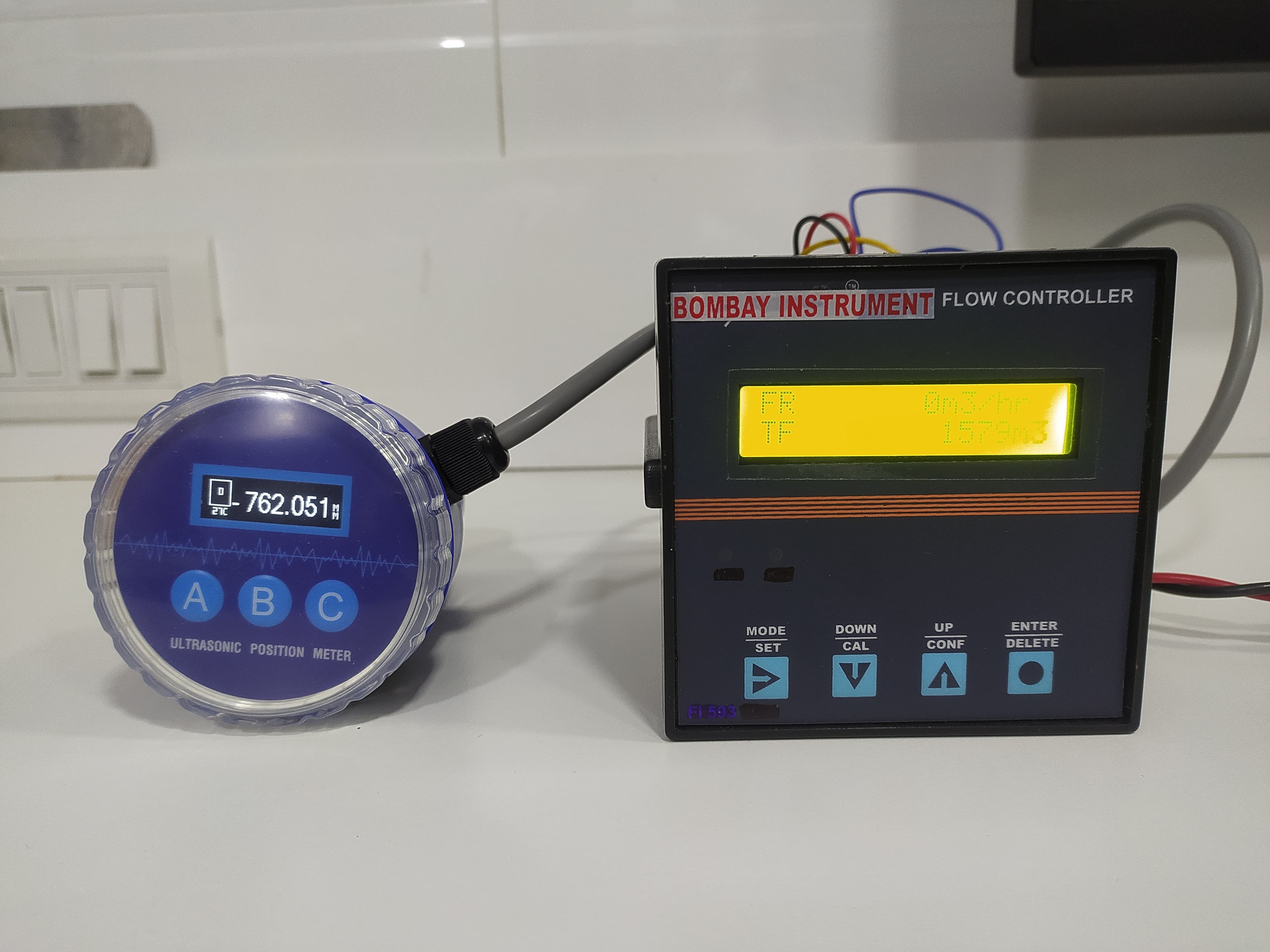 Industrila Open Channel Flow Meter - Accuracy: +/-1 %