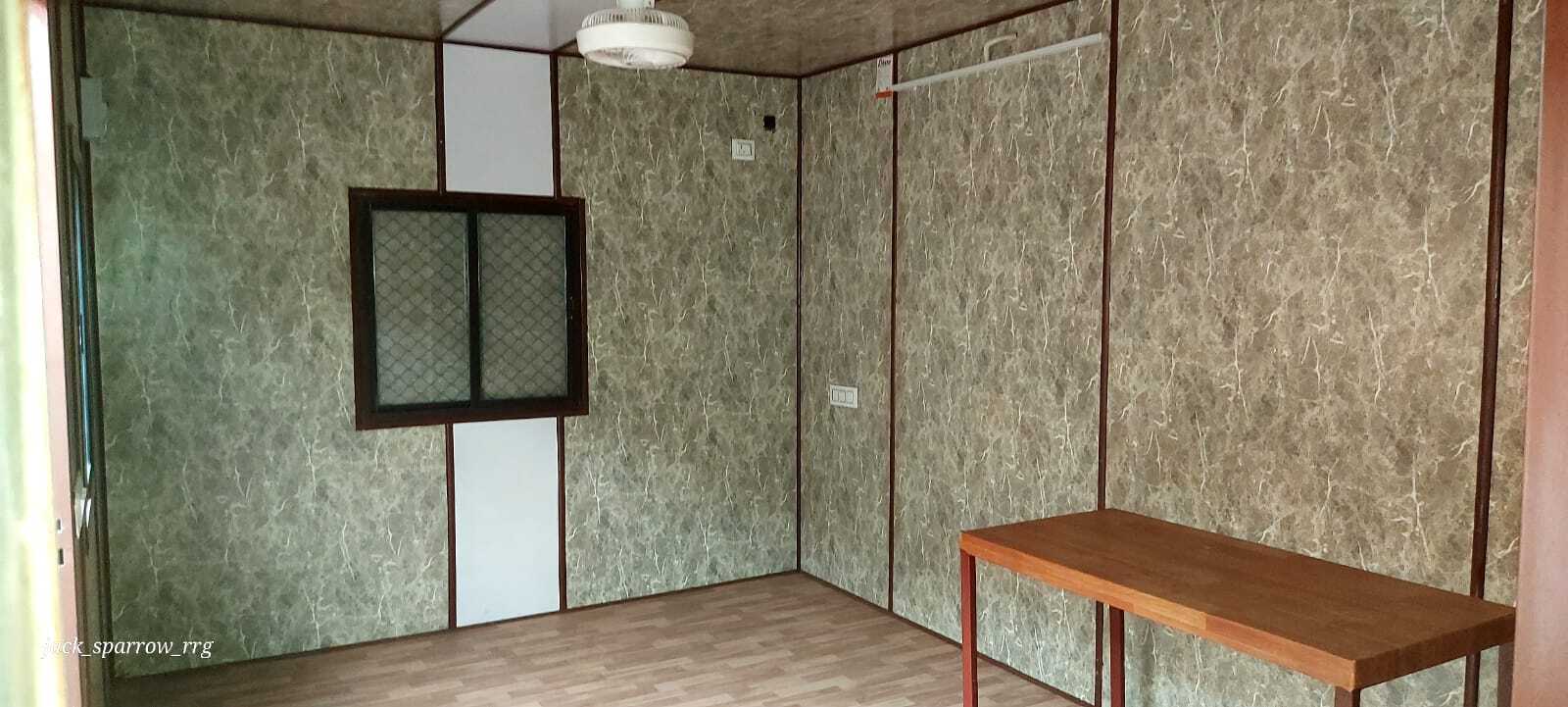 Prefabricated Container Homes - Color: Metallic Gray