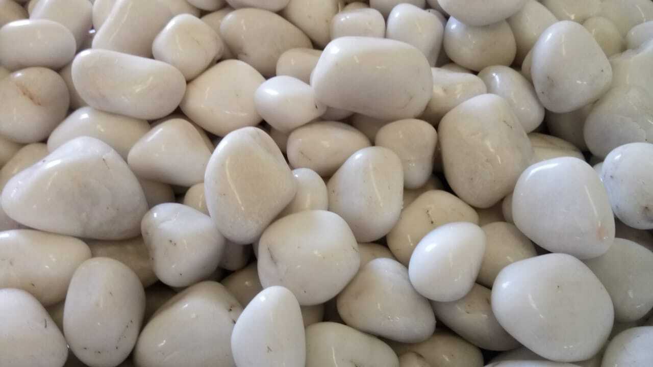 Snow White Natural Tumbled Sandstone Pebble Stone For Wall Cladding And Terrazzo Flooring