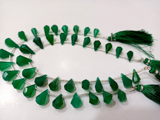 Natural Green Onyx Faceted Teardrop 6x10mm To 9x15mm Beads Strand 8''long - Material: Stone