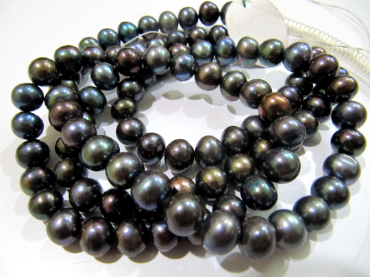 Natural Black Pearl Round Beads 10mm Round Shape Strand 16 Inches