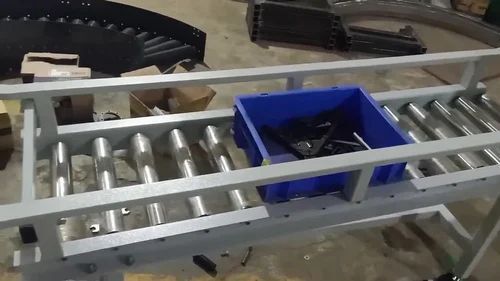 Power Roller Conveyor - Color: White