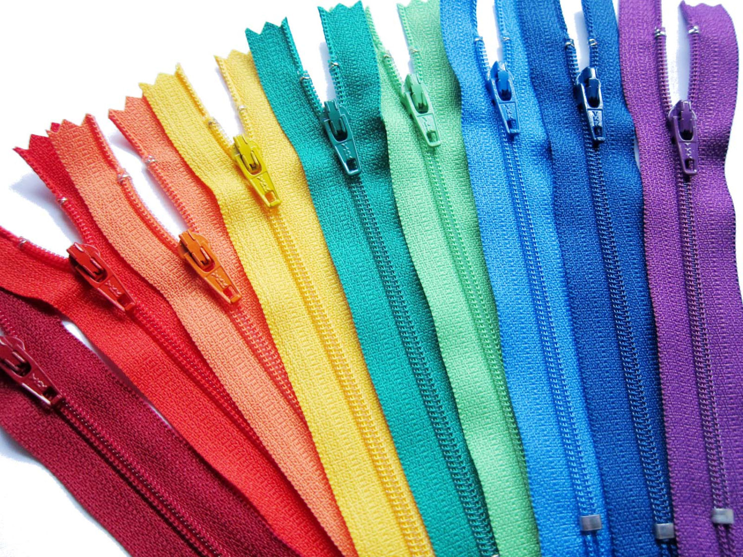 Cfc Zipper - Premium Quality, Available In Over 40 Vibrant Colors
