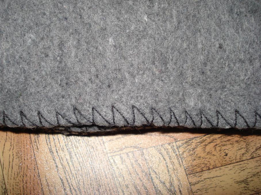 50% Woolen 50 % Synthetic Blanket - Age Group: Adults