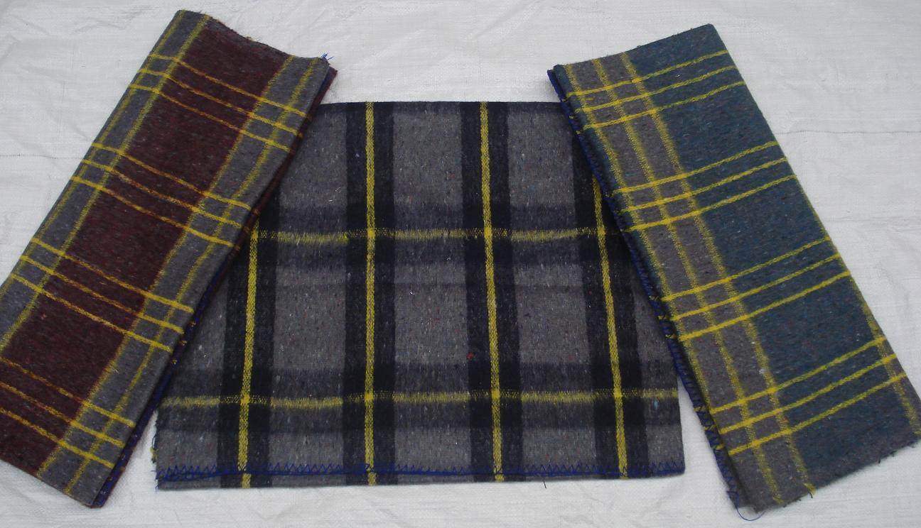 70% Woolen 30% Synthetic Blanket - Age Group: Adults