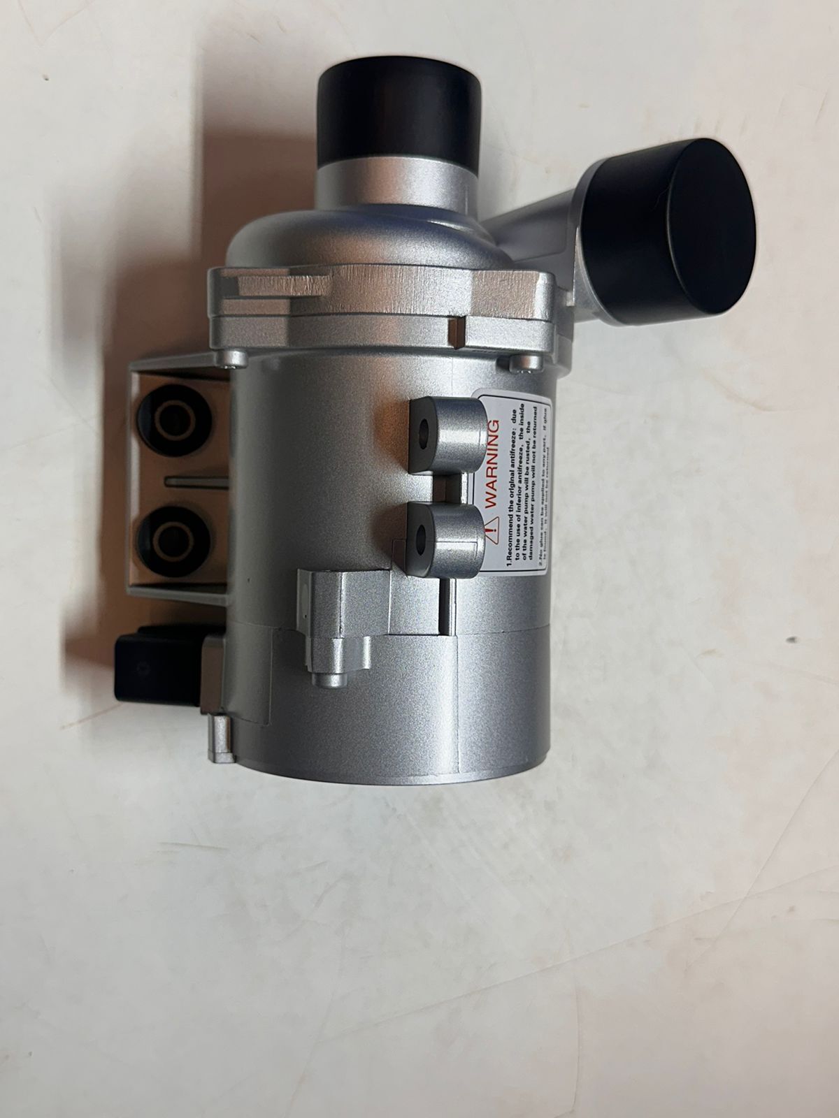 Water Pump Mercedes E Class For Use In: Automobile Industry