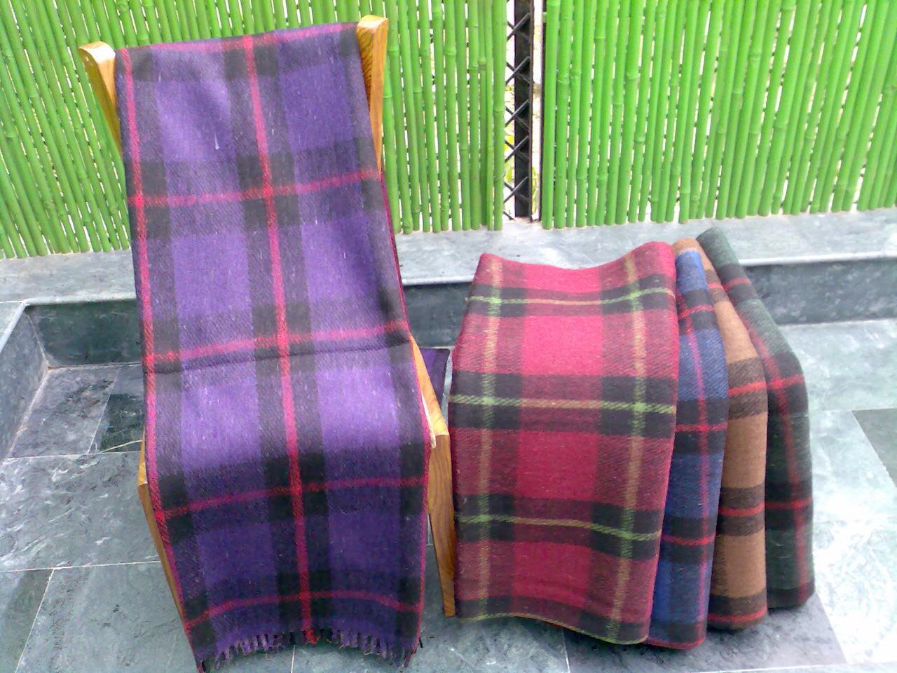 Check Woolen Blanket - Density: Softness Kilogram Per Cubic Meter (Kg/m3)
