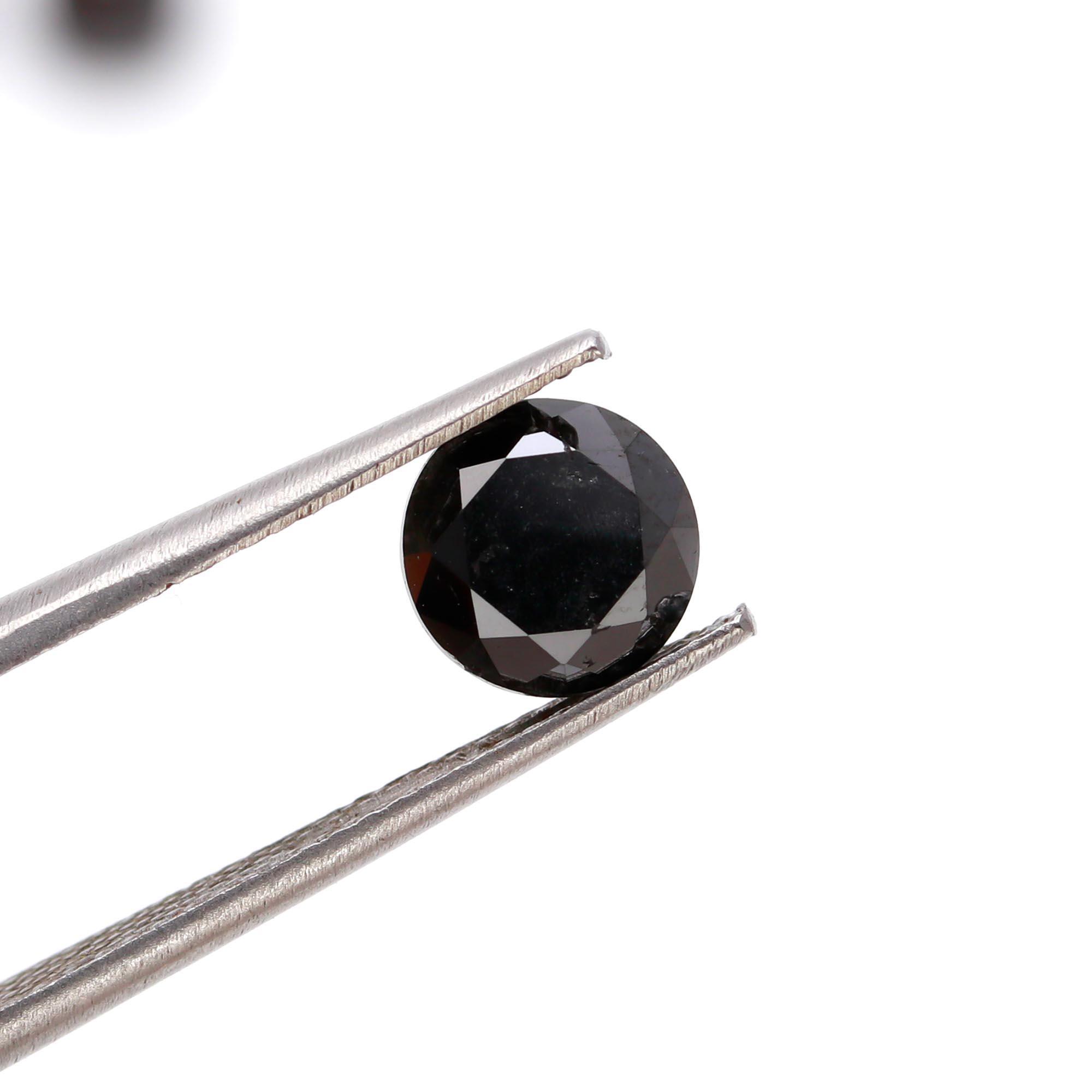 Black Round Diamond - Diamond Cut: Good