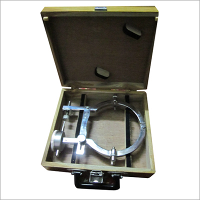 लेटरल एक्सटेंसोमीटर