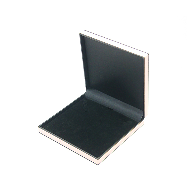 Designer Paper Jewelry Box - 160mm X 160mm X 34mm | Customized Square Shape, Fsc Verified Material, Handmade With Satin Liners And Alligator Pattern Embossing For Luxury Gift Packaging