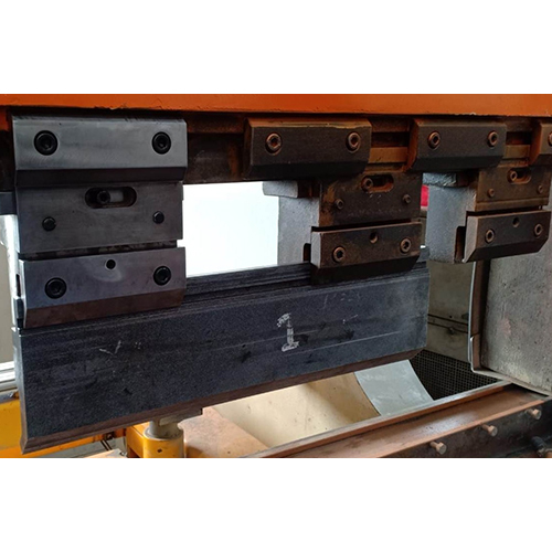 Punch Adapter And Clamp - Metal Construction, Silver Finish | Enhances Flexibility, Ensures Secure Positioning, Ideal For Industrial Metalworking