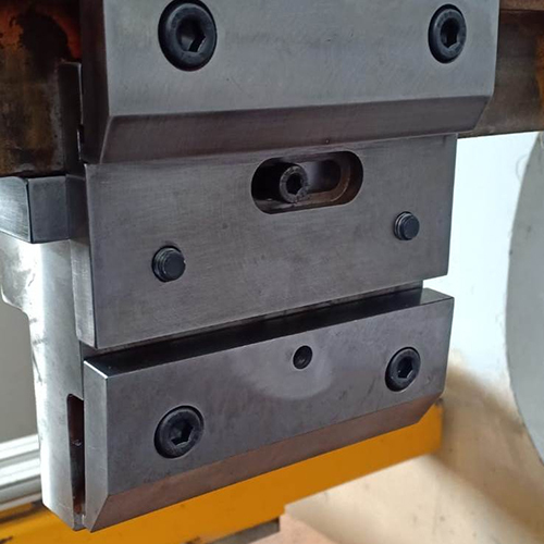Punch Adapter And Clamp - Metal Construction, Silver Finish | Enhances Flexibility, Ensures Secure Positioning, Ideal For Industrial Metalworking