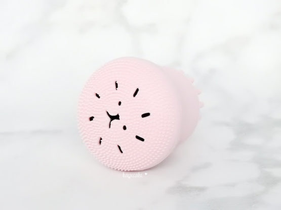 Silicone Octopus Facial Cleansing Brush - 50x50x50 Millimeters | 3-in-1 Deep Cleaning, Gentle Exfoliating & Skin Massaging Tool