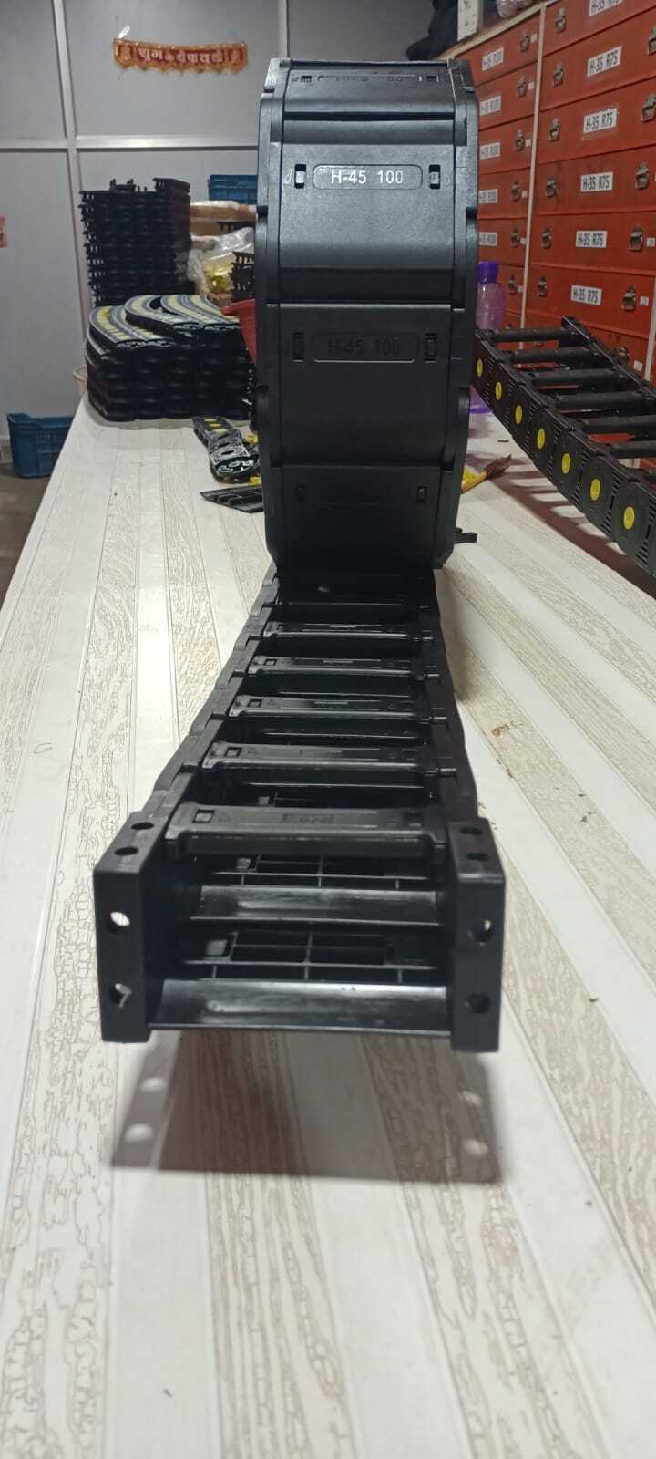 Cable Drag Chain 45x100 Semi Closed Chain - Application: Construction