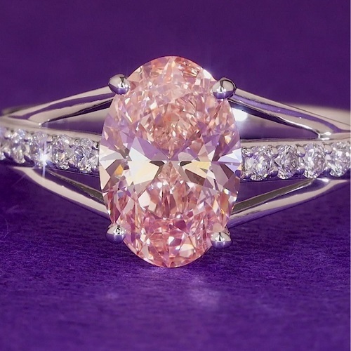 Beautiful Oval Shape Ring 18k White Gold 1.62ct 18k White Gold