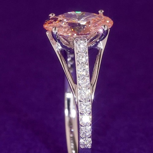 Beautiful Oval Shape Ring 18k White Gold 1.62ct 18k White Gold