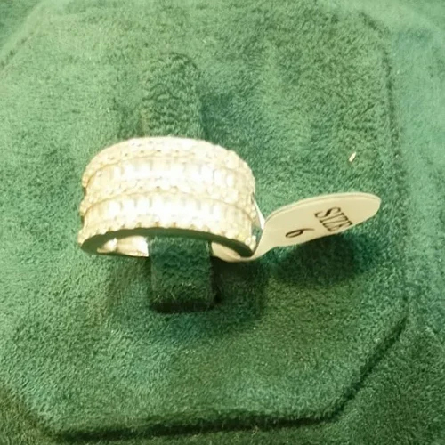 Ladies Polished Lab Grown Diamond Ring - Diamond Carat Weight: 0.9-1.9 Carat