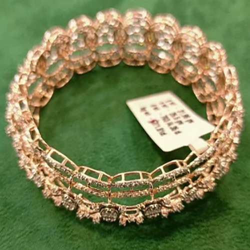 Ladies Bridal Wear Lab Grown Diamond Gold Bangle - Diamond Carat Weight: 158.3 Carat